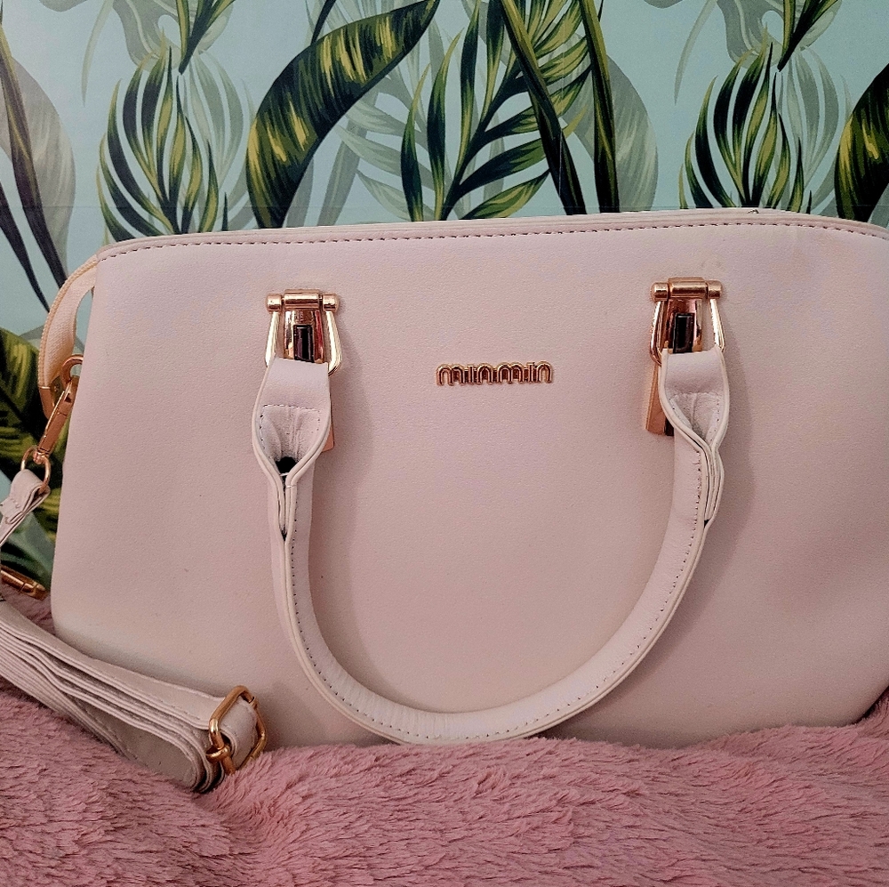 Beige and gold hanbag/crossbody
